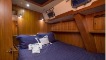 Hylas DESTINY Cabin